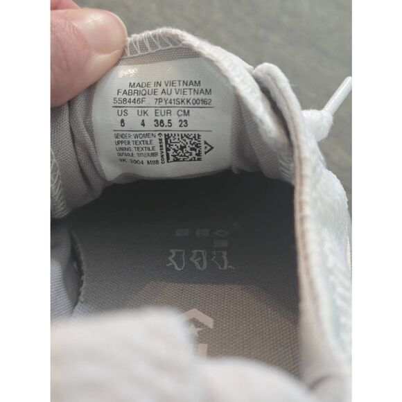 Women's Converse Chuck Taylor All Stars White Gray Textured Scrunch Back Size 6 - Picture 6 of 10